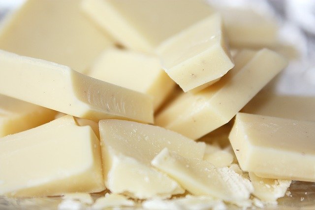 chunks of white chocolate